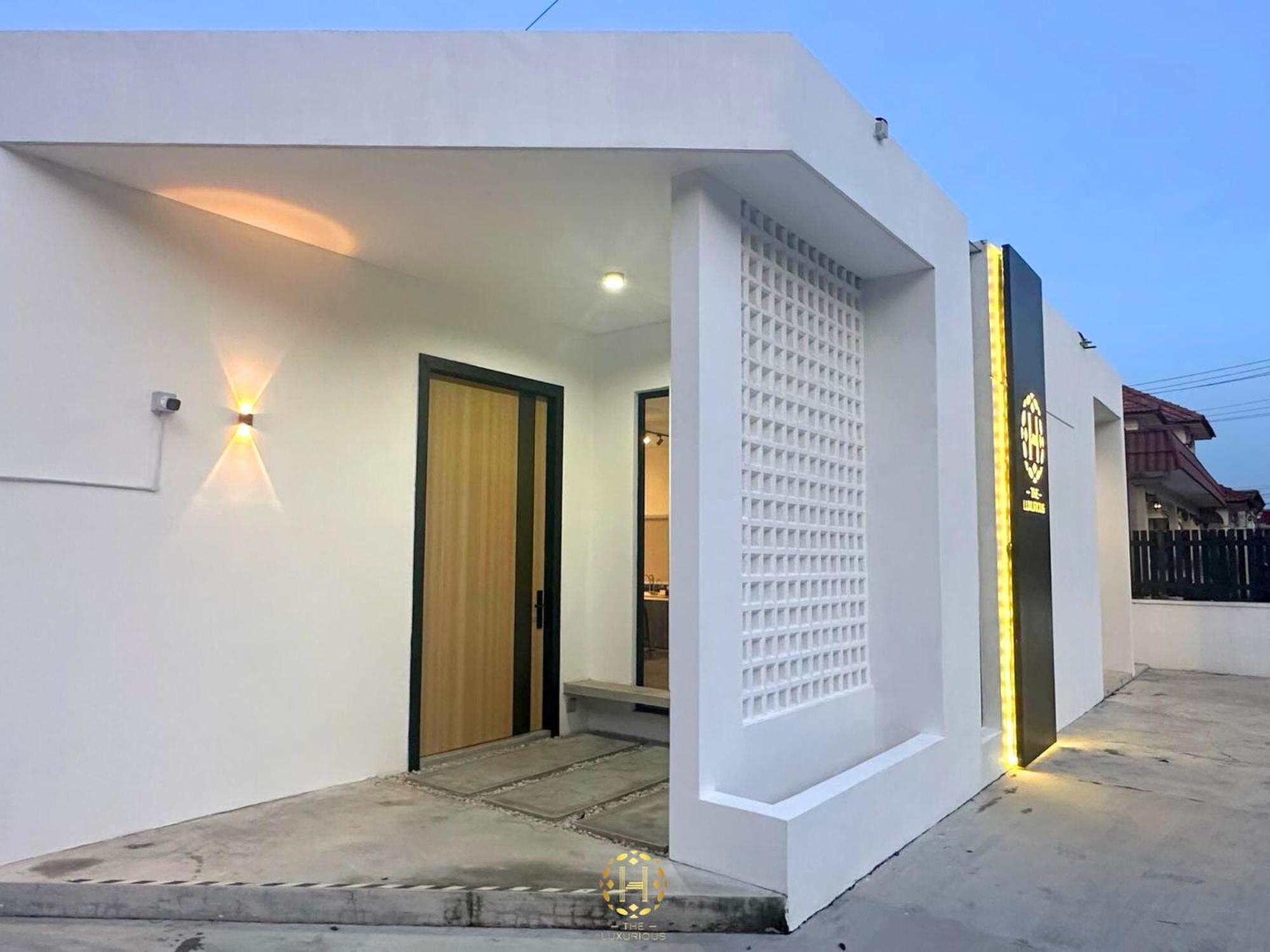 The Luxurious 27, Johor Bahru Βίλα Εξωτερικό φωτογραφία